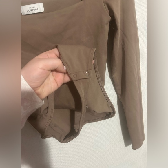 Aritzia babaton contour square neck bodysuit - Picture 3 of 7